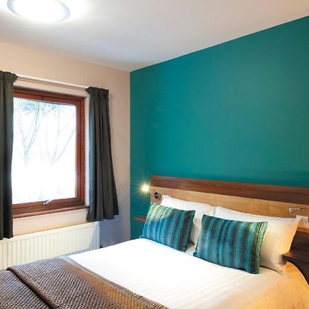 The Cedars Hotel Wokingham Chambre photo